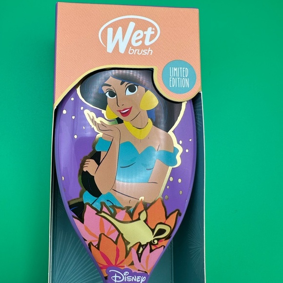 Wet Brush x Disney Princess Jasmine from Aladdin NWT - Picture 1 of 6